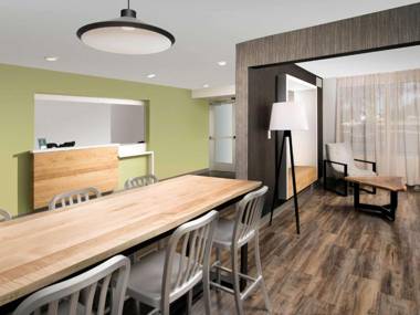 WoodSpring Suites Tampa - USF - Near Busch Gardens