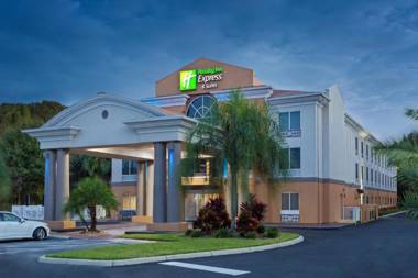 Holiday Inn Express & Suites Tavares an IHG Hotel