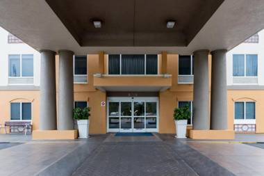 Holiday Inn Express & Suites Tavares an IHG Hotel