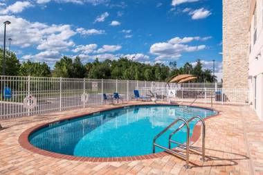 Holiday Inn Express & Suites - Tampa North - Wesley Chapel an IHG Hotel