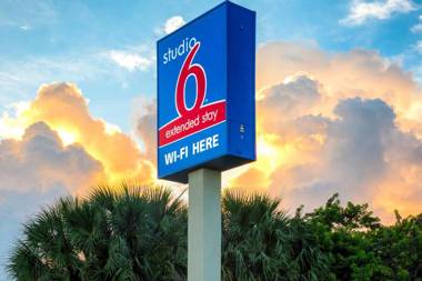 Studio 6-West Palm Beach FL