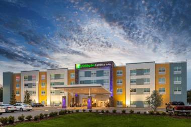 Holiday Inn Express & Suites - Wildwood - The Villages an IHG Hotel