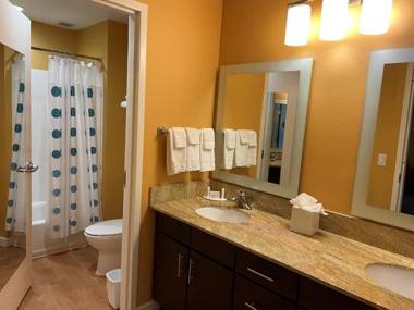 TownePlace Suites Orlando at FLAMINGO CROSSINGS® Town Center/Western Entrance