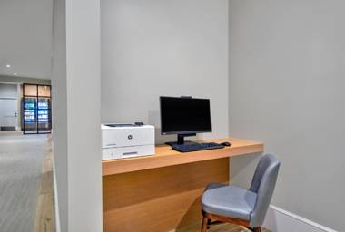 Residence Inn by Marriott Orlando at FLAMINGO CROSSINGS Town Center