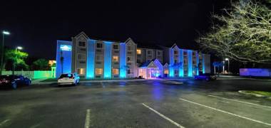 Microtel Inn and Suites - Zephyrhills