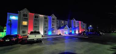 Microtel Inn and Suites - Zephyrhills