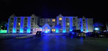 Microtel Inn and Suites - Zephyrhills