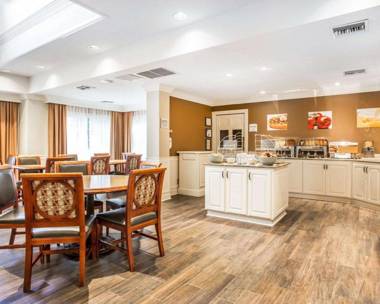 Quality Suites Atlanta Buckhead Village North