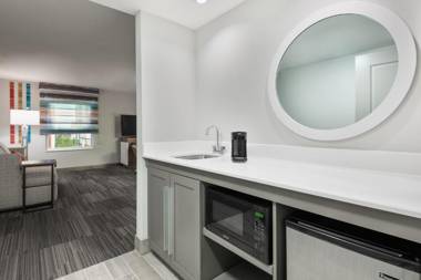 Hampton Inn & Suites Atlanta Buckhead Place