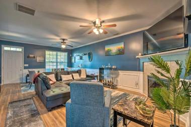 Elegant Townhome about 8 Miles to Downtown Atlanta!