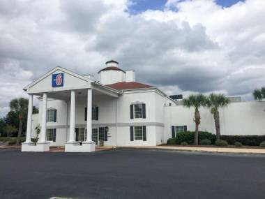 Motel 6-Brunswick GA