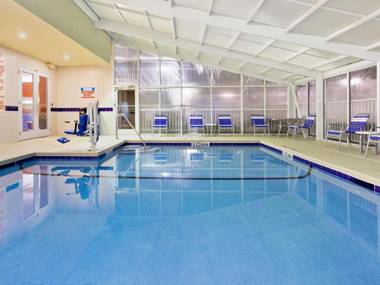 Holiday Inn Brunswick-I-95 (Exit 38)