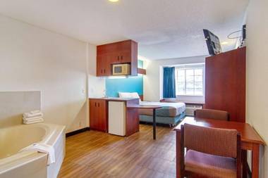 Americas Best Value Inn & Suites Brunswick