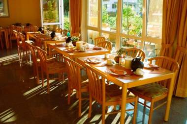 OYO Hotel Calhoun GA I-75