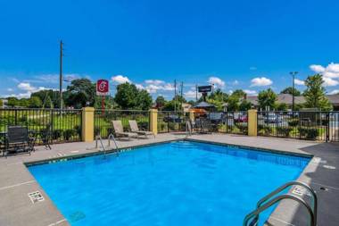 Quality Inn & Suites Canton GA