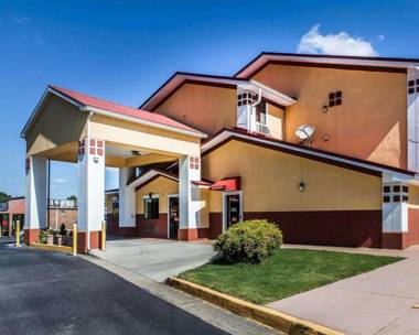 Econo Lodge Cartersville-Emerson Lake Point