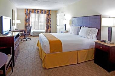 Holiday Inn Express & Suites Columbus at Northlake an IHG Hotel