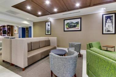 Holiday Inn Express Hotel & Suites Columbus-Fort Benning an IHG Hotel