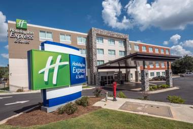 Holiday Inn Express & Suites - Commerce an IHG Hotel