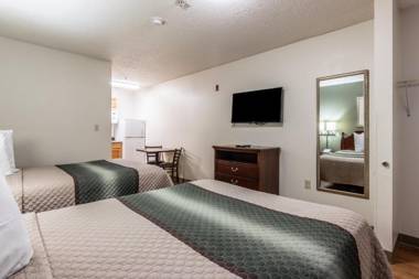 HomeTowne Studios by Red Roof Covington GA