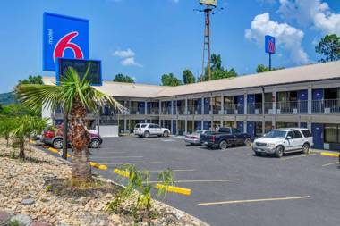 Motel 6-Dalton GA