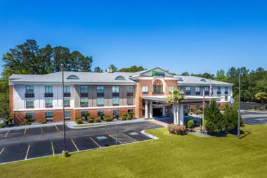 Holiday Inn Express Hotel & Suites Hinesville an IHG Hotel