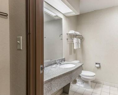 Red Roof Inn & Suites Hinesville - Fort Stewart