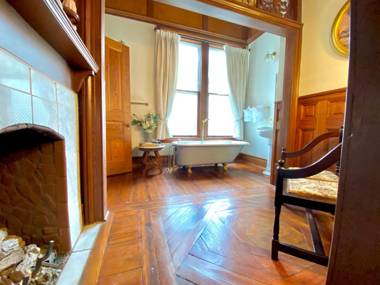 Hogan House Bed and Breakfast at Rose Hill