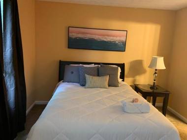 Cozy2Br-2&Half5BathCottage-Near the Historic StoneMTN Park