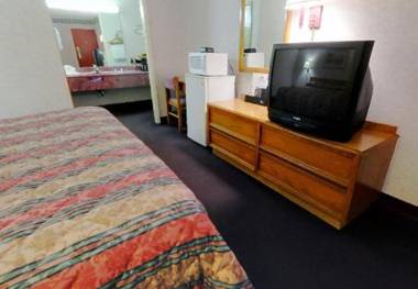 Americas Best Value Inn & Suites Macon