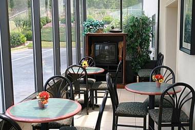 Regency Inn & Suites