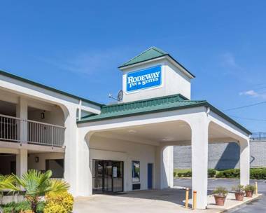 Rodeway Inn & Suites