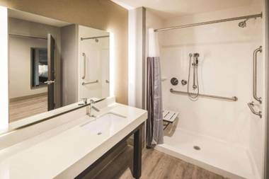 La Quinta by Wyndham McDonough