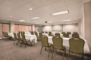 Country Inn & Suites by Radisson Newnan GA