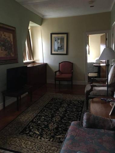 Burbank Rose Inn Bed & Breakfast