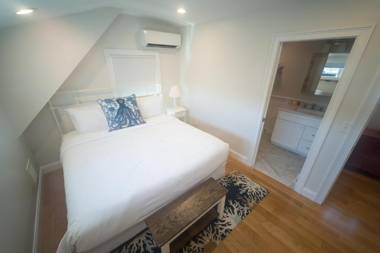 The Newport Lofts - 611 Thames Street