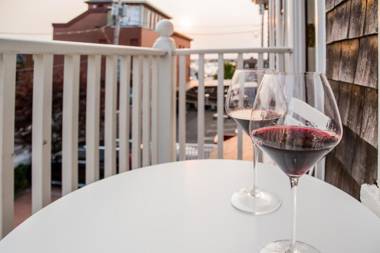 Almondy Inn Bed & Breakfast