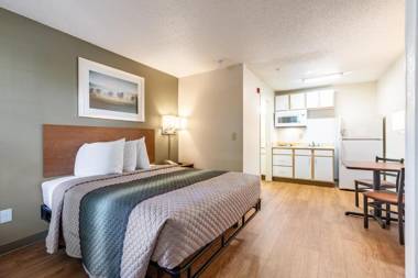 HomeTowne Studios by Red Roof - Atlanta NE - Peachtree Corners