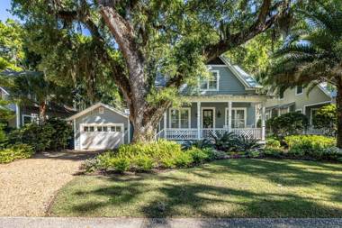 1052 Village Oals lane