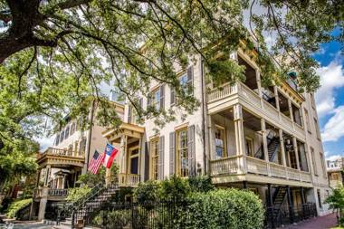 The Gastonian Historic Inns of Savannah Collection