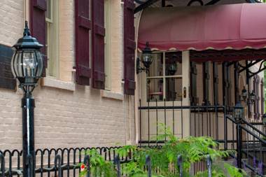 Olde Harbour Inn Historic Inns of Savannah Collection