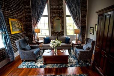 East Bay Inn Historic Inns of Savannah Collection