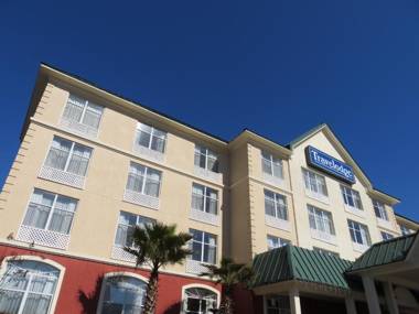 Travelodge by Wyndham Savannah Gateway