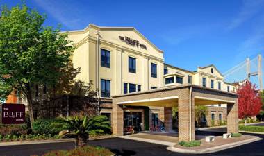 The Bluff Hotel Savannah Tapestry Collection by Hilton