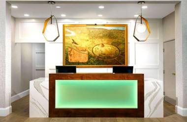 The Bluff Hotel Savannah Tapestry Collection by Hilton