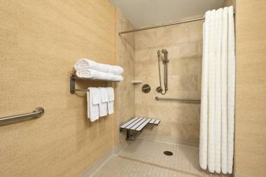 Embassy Suites Savannah Historic District