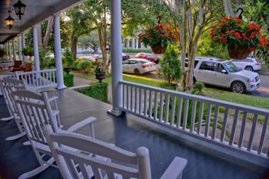 Comfortable Escape in Historic Downtown Savannah