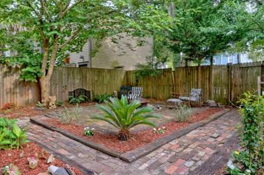 Beautiful 6 Bed 5 Bath Historic Savannah Home
