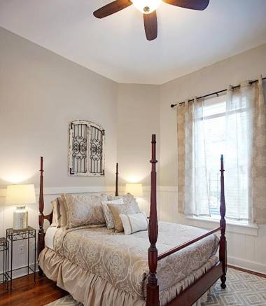 Newly Renovated Historic Savannah Townhome!