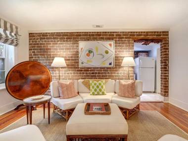 Jones Street Retreat